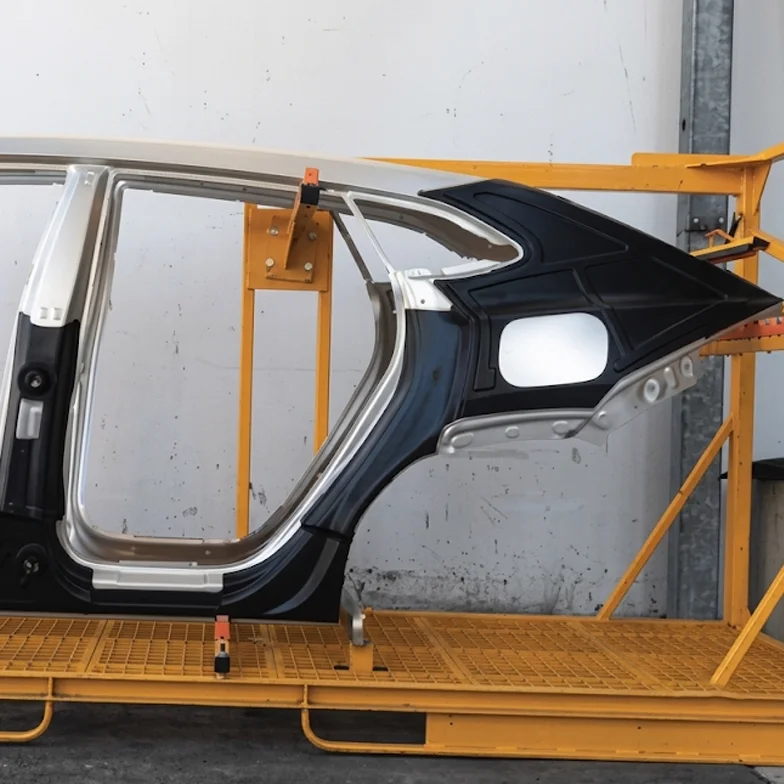 Protezioni antiurto realizzate con materiale ABS in diversi spessori